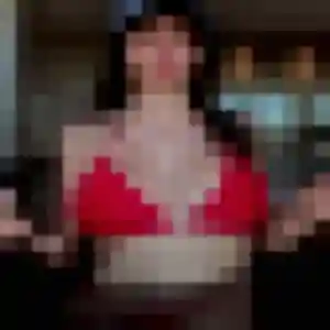 Photo de Cecile à Ailly-le-Haut-Clocher (44 ans) - rencontre cougar anonyme