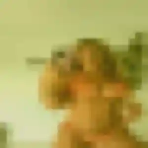 Photo de Christelle à Airaines (48 ans) - rencontre cougar anonyme