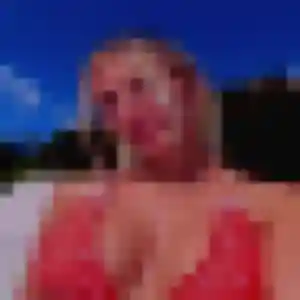 Lucienne, 37 ans, connectée à Algolsheim pour un rencontre cougar