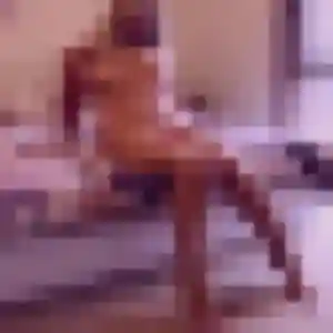 Michele, 44 ans, connectée à Bayeux pour une rencontre coquine