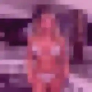 Lucienne (40 ans) à Beynes propose une rencontre aujourd'hui