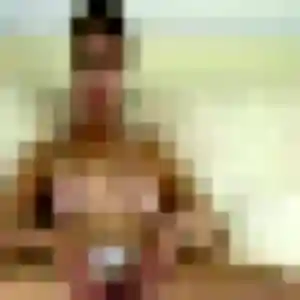 Contacte Anne-Claire, 43 ans à Buros gratuitement