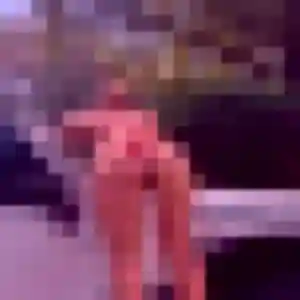 Découvre Aurelie, 48 ans à Bury gratuitement