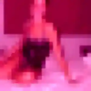 Charmante Karine, 45 ans à Castellar - voir sa photo