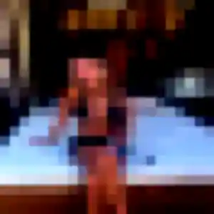 Delphine, 45 ans, disponible à Caulnes pour un rencontre cougar