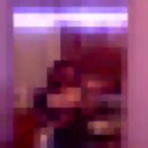 Fabienne, 35 ans, en ligne à Colombier-Saugnieu pour une rencontre coquine