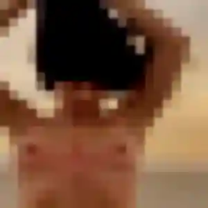 Photo de Alexandra à Coulanges-la-Vineuse (55 ans) - rencontre cougar anonyme