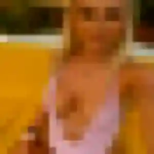 Evelyne de Dzaoudzi, 44 ans - rencontre cougar sans prise de tête