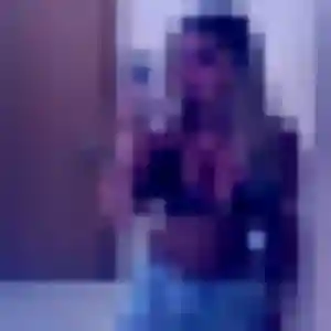 Odile, 48 ans, connectée à Gavray-sur-Sienne pour une rencontre coquine