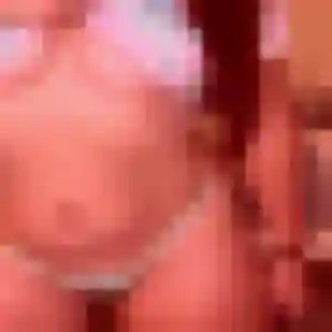 Caroline, 44 ans, disponible à La Brosse-Montceaux pour un rencontre cougar