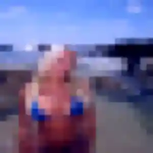 Claudine, 45 ans, connectée à La Celle-Saint-Cyr pour une rencontre coquine