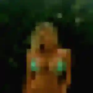 Annick, 42 ans, connectée à La Roche-des-Arnauds pour une rencontre coquine