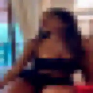 Photo de Marthe à La Rochette (42 ans) - rencontre cougar discret
