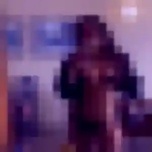 Aurelie, femme de 35 ans propose rencontre cougar à Lablachère