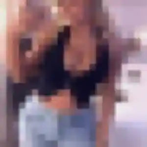Rencontre Lucienne, 42 ans à Le Merzer en privé