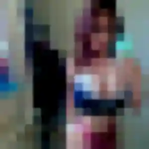 Delphine, 38 ans, en ligne à Leuc pour une rencontre coquine