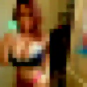 Delphine, 36 ans, connectée à Linxe pour une rencontre coquine