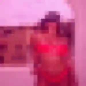 Danielle, 35 ans, connectée à Lully pour un rencontre cougar