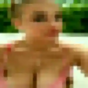Ghislaine, 39 ans, en ligne à Monsempron-Libos pour un rencontre cougar
