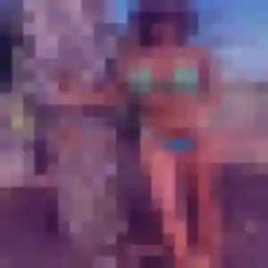 Elisabeth, 35 ans, en ligne à Montvicq pour un rencontre cougar