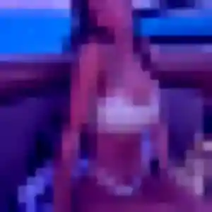 Huguette, 43 ans, connectée à Moon-sur-Elle pour une rencontre coquine