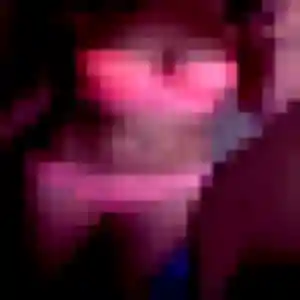 Frederique, 36 ans, connectée à Neuville-Saint-Amand pour une rencontre coquine