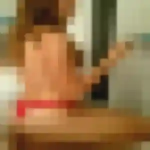 Annick, 45 ans, en ligne à Pont-de-Metz pour une rencontre coquine