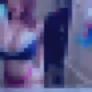 Delphine, 43 ans, connectée à Robecq pour une rencontre coquine