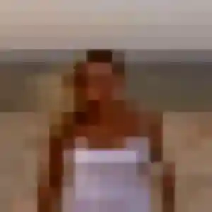 Photo de Isabelle à Roncey (54 ans) - rencontre cougar discret