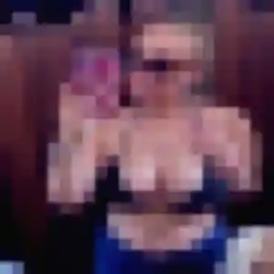 Anne-Laure, 54 ans, en ligne à Roussillon pour une rencontre coquine