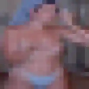 Florence, 44 ans, en ligne à Saint-Cyr-sur-Loire pour une rencontre coquine