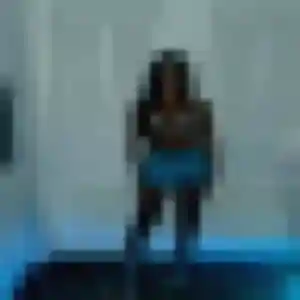 Martine de Saint-Étienne-de-Chigny, 40 ans - rencontre cougar discret