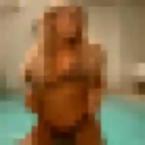 Photo exclusive de Lucette, 44 ans à Saint-Germain-au-Mont-d'Or - plan discret
