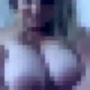 Corinne de Saint-Même-les-Carrières, 43 ans - rencontre cougar sans prise de tête