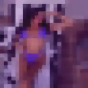 Laetitia, 54 ans, en ligne à Saint-Paul pour une rencontre coquine
