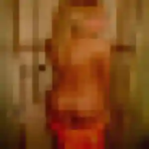 Laurence, 36 ans, disponible à Saint-Philbert-des-Champs pour une rencontre coquine
