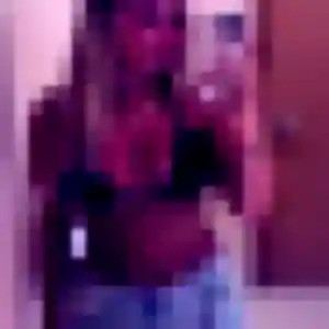 Odile, 38 ans, disponible à Saint-Pierre-Brouck pour une rencontre coquine