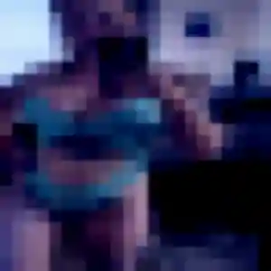 Photo de Josiane à Verneuil (38 ans) - rencontre cougar anonyme