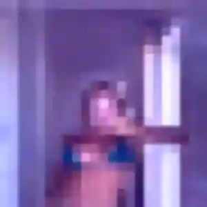 Photo de Valerie à Verneuil (41 ans) - rencontre cougar anonyme