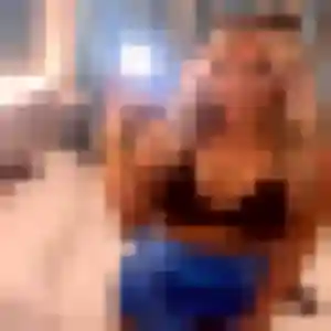 Anne-Claire de Vinsobres, 45 ans - rencontre cougar en toute liberté